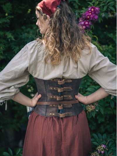 Trollfelsen Mittelalter Gewandung Ledermieder Vollbrust Nubuk Hinten